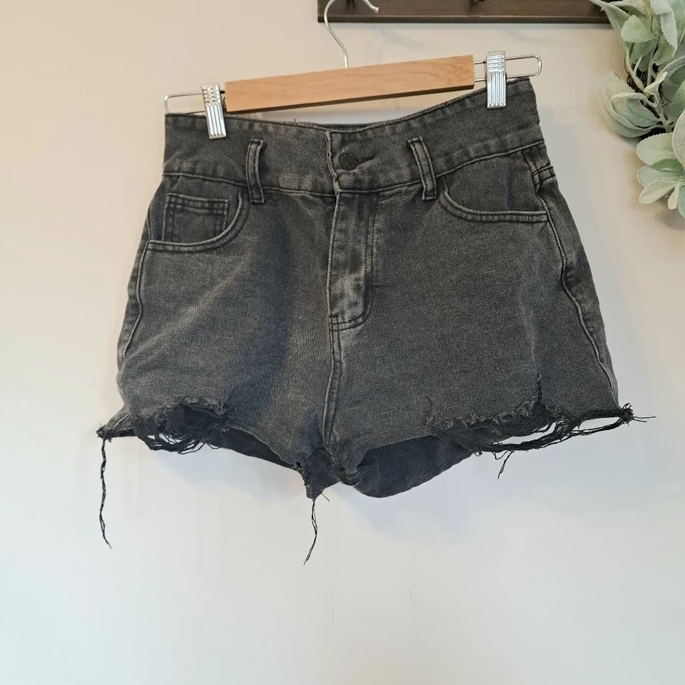 DENIM Blvd Los Angeles Black Jean Shorts Wiast 28